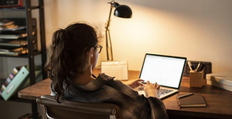 como contratar freelancer